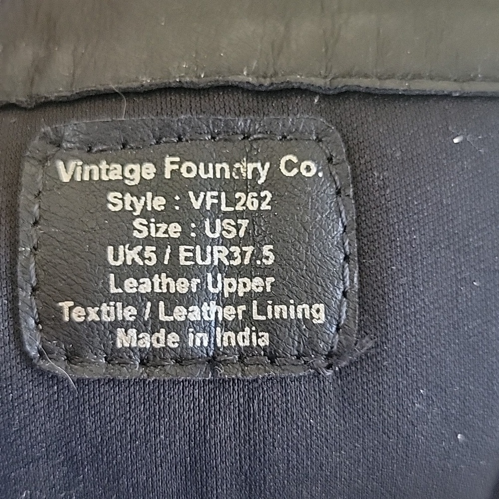 MINT - VINTAGE FOUNDRY CO. BLACK BOOTS  (sz 7) - Picture 7 of 7